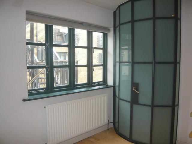  Image of 3 bedroom Detached house to rent in Gloucester Road Brighton BN1 at Brighton, BN1 4AF