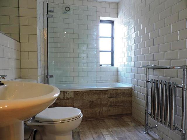  Image of 3 bedroom Detached house to rent in Gloucester Road Brighton BN1 at Brighton, BN1 4AF
