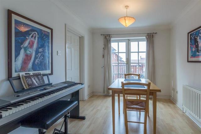  Image of 2 bedroom Apartment to rent in Goldsmith Way St. Albans AL3 at Goldsmith Way  ST. ALBANS, AL3 5LN