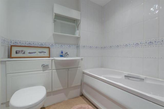  Image of 2 bedroom Apartment to rent in Goldsmith Way St. Albans AL3 at Goldsmith Way  ST. ALBANS, AL3 5LN