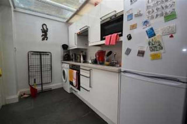  Image of 1 bedroom Bungalow to rent in Goodenough Road London SW19 at Wimbledon, SW19 3QW