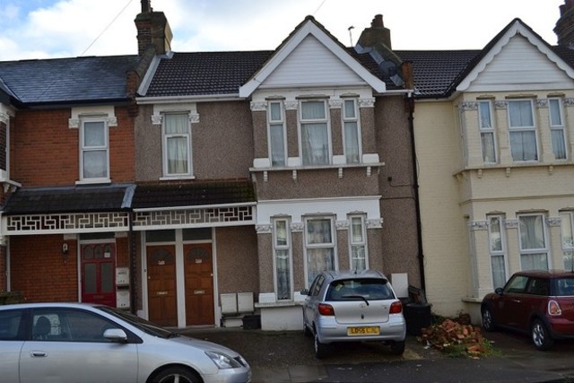  Image of 1 bedroom Flat to rent in Goodmayes Avenue Goodmayes Ilford IG3 at Goodmayes Avenue  Goodmayes, IG3 8TW