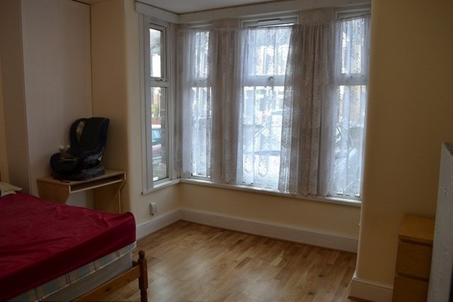 Image of 1 bedroom Flat to rent in Goodmayes Avenue Goodmayes Ilford IG3 at Goodmayes Avenue  Goodmayes, IG3 8TW