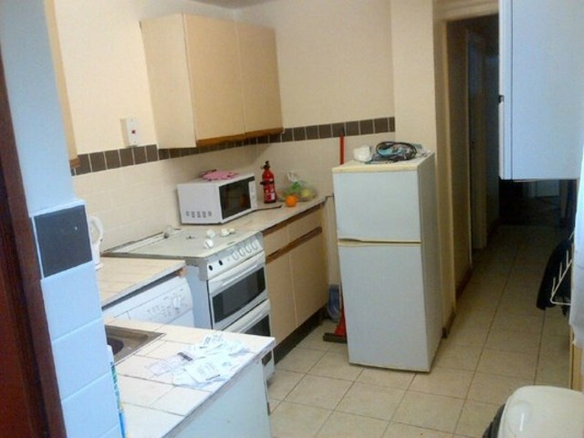  Image of 2 bedroom Terraced house to rent in Goodmayes Lane Goodmayes Ilford IG3 at GOODMAYES LANE  ILFORD, IG3 9PD
