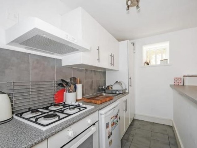  Image of 1 bedroom Detached house to rent in Goring Road London N11 at Goring Road  Bounds Green, N11 2BT