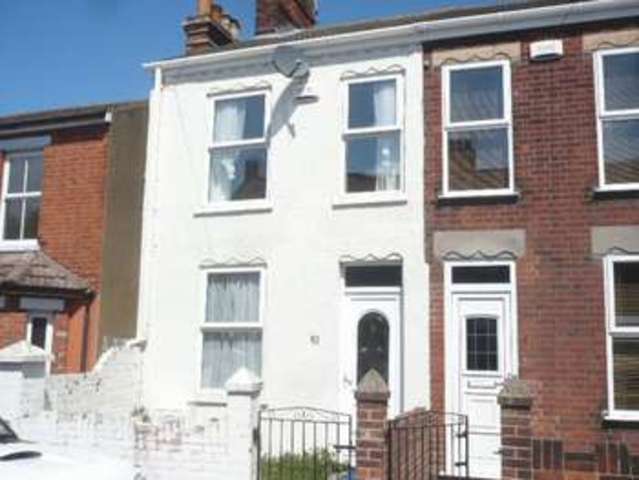  Image of 3 bedroom Terraced house to rent in Colomb Road Gorleston Great Yarmouth NR31 at Colomb Road Gorleston Great Yarmouth, NR31 8BT