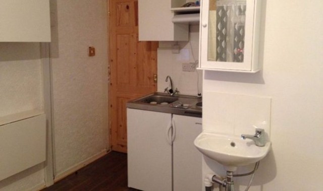  Image of Terraced house to rent in Gramer Close London E11 at GRAMER CLOSE  LEYTONSTONE, E11 4PF