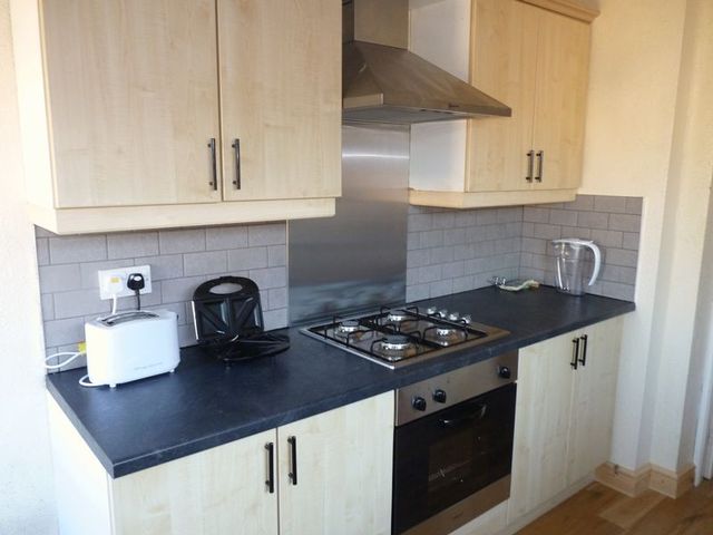  Image of 3 bedroom Flat to rent in Grantham Road Newcastle upon Tyne NE2 at Grantham Road Array Jesmond, NE2 1QX