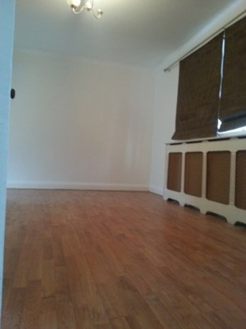  Image of 3 bedroom End of Terrace to rent in Greatfield Avenue London E6 at GREATFIELD AVE  EAST HAM, E6 3RU