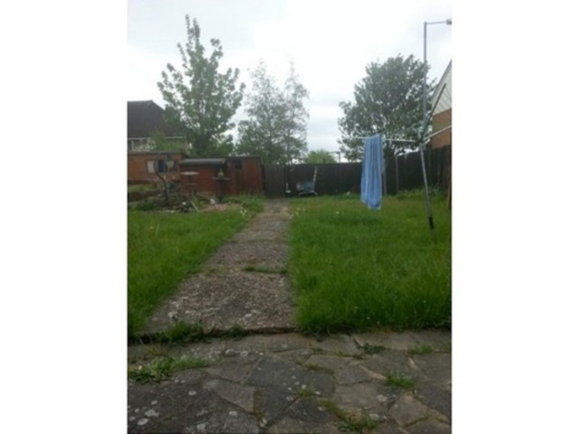  Image of 3 bedroom Detached house to rent in Greenside Becontree Dagenham RM8 at GREEN LANE  DAGENHAM, RM8 1YB