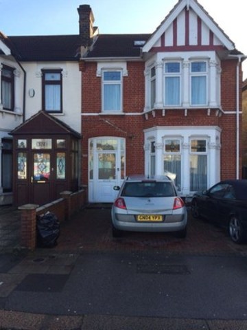  Image of 2 bedroom Ground Flat to rent in Green Lane Ilford IG3 at GREEN LANE  GOODMAYES, IG3 9LW