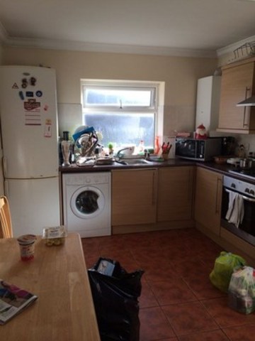  Image of 2 bedroom Ground Flat to rent in Green Lane Ilford IG3 at GREEN LANE  GOODMAYES, IG3 9LW
