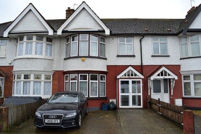  Image of 4 bedroom Terraced house to rent in Green Lane Ilford IG1 at Green Lane  Ilford, IG1 1YD