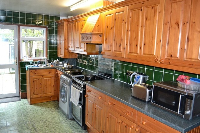  Image of 4 bedroom Terraced house to rent in Green Lane Ilford IG1 at Green Lane  Ilford, IG1 1YD