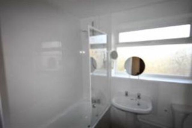  Image of 4 bedroom Detached house to rent in Green Lanes London N4 at Green Lanes  Finsbury Park, N4 2HA