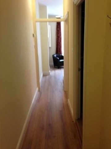  Image of 3 bedroom Flat to rent in Green Lanes London N13 at Green Lanes  Palmers Green, N13 4TY