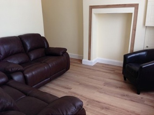  Image of 3 bedroom Flat to rent in Green Lanes London N13 at Green Lanes  Palmers Green, N13 4TY