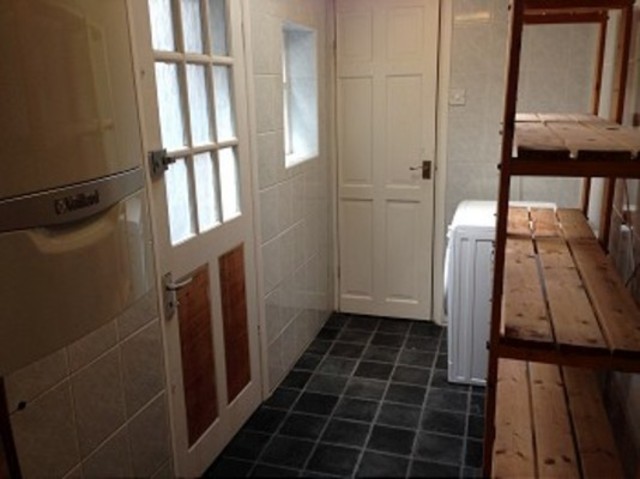  Image of 6 bedroom Detached house to rent in Green Lanes London N13 at Green Lanes  Palmers Green, N13 4DR