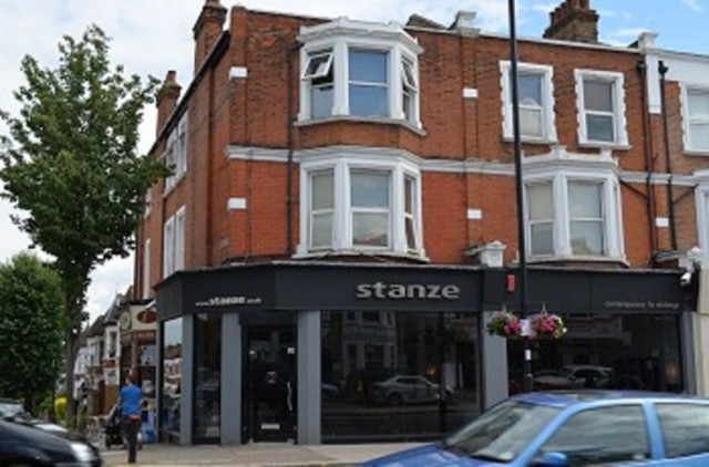  Image of 3 bedroom Flat to rent in Green Lanes London N13 at Green Lanes  Palmers Green, N13 5PB