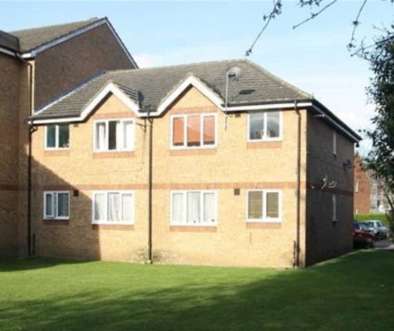  Image of 1 bedroom End of Terrace to rent in Greenacre Gardens London E17 at Greenacre Gardens  Walthamstow, London, E17 9EX