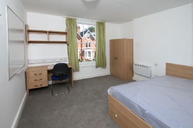  Image of 1 bedroom House Share to rent in Greenfield Crescent Edgbaston Birmingham B15 at Edgbaston West Midlands Edgbaston, B15 3AU