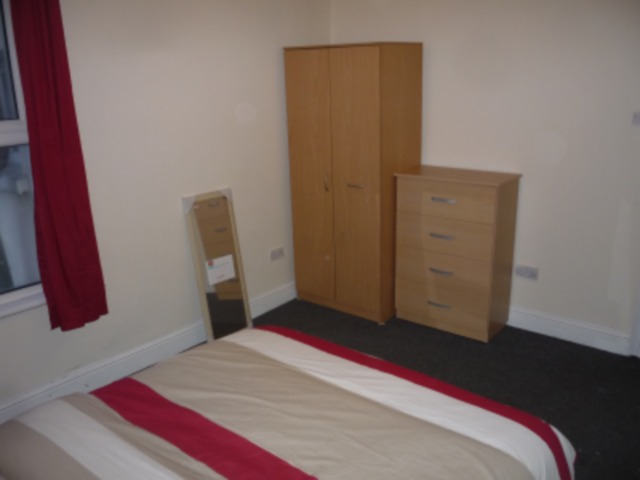  Image of 5 bedroom End of Terrace for sale in Greenleaf Road London E17 at Greenleaf Road  Walthamstow, E17 6QN