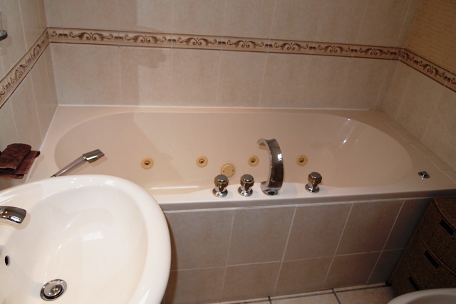  Image of 4 bedroom Detached house to rent in Greenlees Park Cambuslang Glasgow G72 at Cambuslang Glasgow Glasgow, G72 8AJ