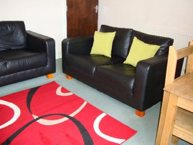  Image of 6 bedroom House Share to rent in Gristhorpe Road Selly Oak Birmingham B29 at Selly Oak West Midlands Selly Oak, B29 7SN