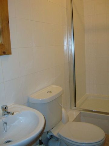  Image of 6 bedroom House Share to rent in Gristhorpe Road Selly Oak Birmingham B29 at Selly Oak West Midlands Selly Oak, B29 7SN