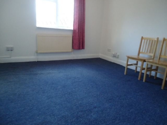  Image of 1 bedroom Flat to rent in Grosvenor Road London N9 at Grosvenor Rd  Lower Edmonton, N9 8RJ