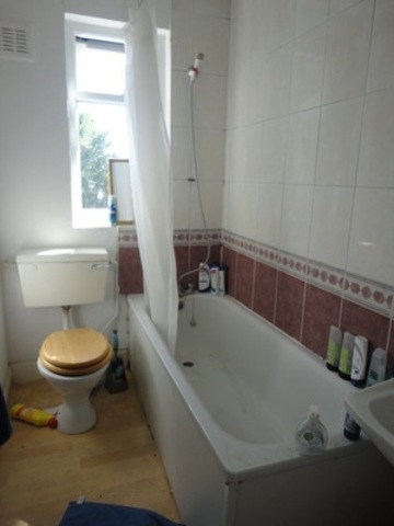  Image of 4 bedroom Terraced house to rent in Grove Road London E3 at Grove Road  Mile End, E3 5AX
