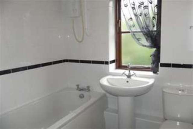  Image of 1 bedroom Flat to rent in Highclere Burpham Guildford GU1 at Guildford, GU1 1XP