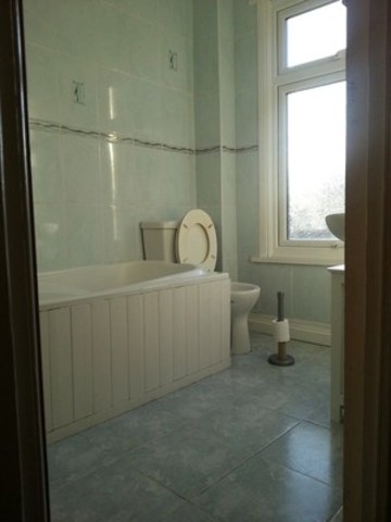 Image of Terraced house to rent in Guildford Road Ilford IG3 at GUILDFORD ROAD  SEVEN KINGS, IG3 9YD