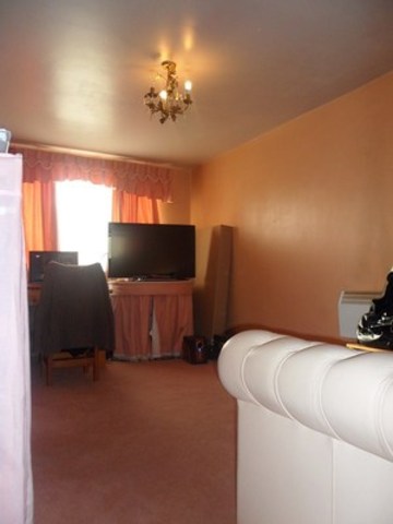  Image of 1 bedroom Flat to rent in Gurney Close Barking IG11 at GURNEY CLOSE  BARKING, IG11 8JX