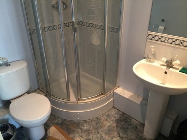  Image of 2 bedroom Apartment for sale in Hainault Street Ilford IG1 at Hainault Street  Ilford, IG1 4GZ