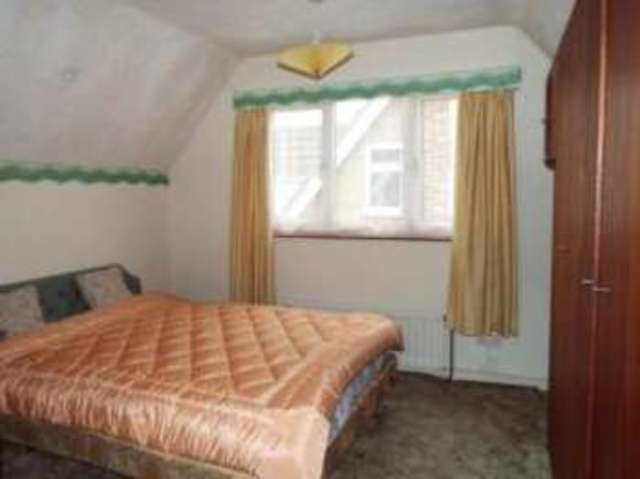  Image of 2 bedroom Bungalow for sale in Highfields Halstead CO9 at Halstead Essex Halstead, CO9 1NH