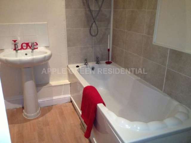  Image of 2 bedroom Apartment to rent in Halton Road London N1 at Halton Road Islington London, N1 2AE