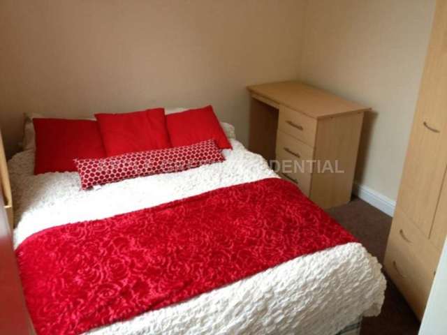  Image of 2 bedroom Apartment to rent in Halton Road London N1 at Halton Road Islington London, N1 2AE