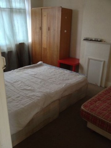  Image of 3 bedroom Terraced house to rent in Hamden Crescent Dagenham RM10 at HAMDEN CRESCENT DAGENHAM HEATH ROMFORD, RM10 7HP