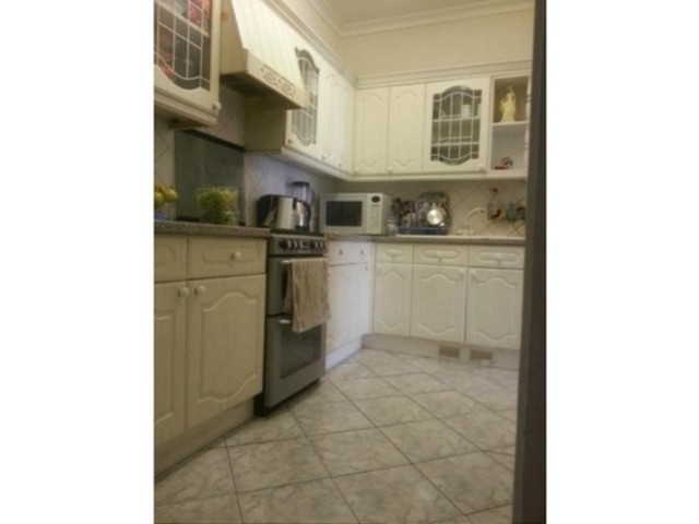  Image of 3 bedroom Detached house to rent in Hampton Road Ilford IG1 at Hampton RD  Ilford, IG1 1PT