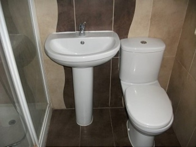  Image of 2 bedroom Flat to rent in Hampton Road Ilford IG1 at Hampton Road  ilford, IG1 1PN