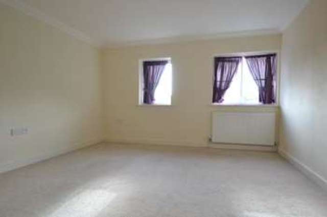  Image of 2 bedroom Flat to rent in Carters Avenue Hamworthy Poole BH15 at Poole, BH15 4JU