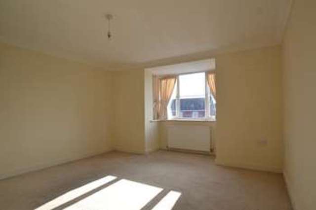  Image of 2 bedroom Flat to rent in Carters Avenue Hamworthy Poole BH15 at Poole, BH15 4JU