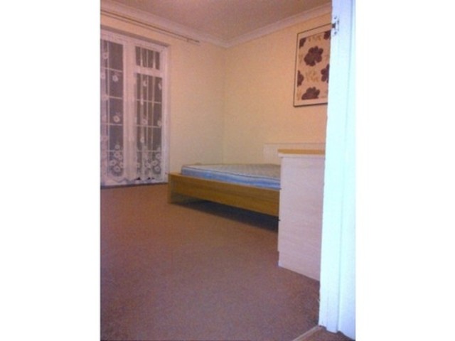  Image of 3 bedroom Terraced house to rent in Hanover Gardens Ilford IG6 at HANOVER GARDENS BARKINGSIDE ILFORD, IG6 2QZ