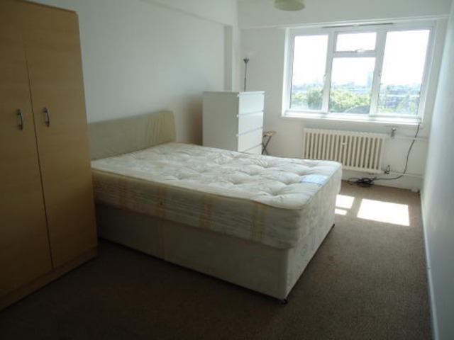 Image of 3 bedroom Flat to rent in Harben Road London NW6 at Harben Road  Swiss Cottage, NW6 4RP