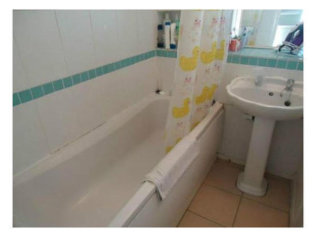  Image of 3 bedroom Flat to rent in Harben Road London NW6 at Harben Road  Swiss Cottage, NW6 4RP