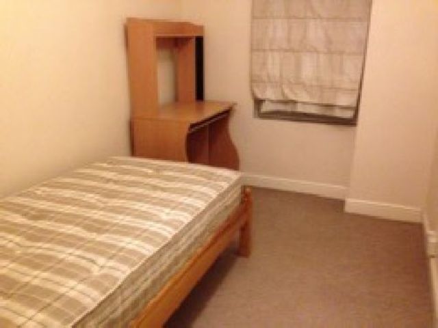  Image of 4 bedroom House Share to rent in Harborne Park Road Harborne Birmingham B17 at Selly Oak West Midlands Selly Oak, B17 0PS