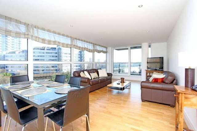  Image of Semi-Detached house to rent in The Boulevard Imperial Wharf London SW6 at Fulham SW6 2SS Fulham London, SW6 2SS