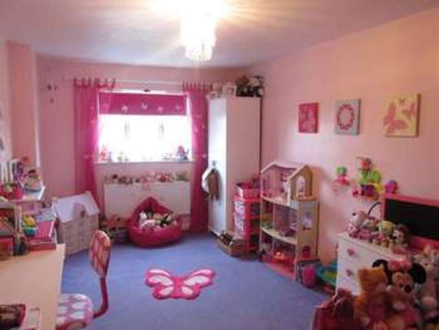  Image of 4 bedroom Detached house for sale in Harding Close Loughor Swansea SA4 at Loughor Swansea Swansea, SA4 6PE