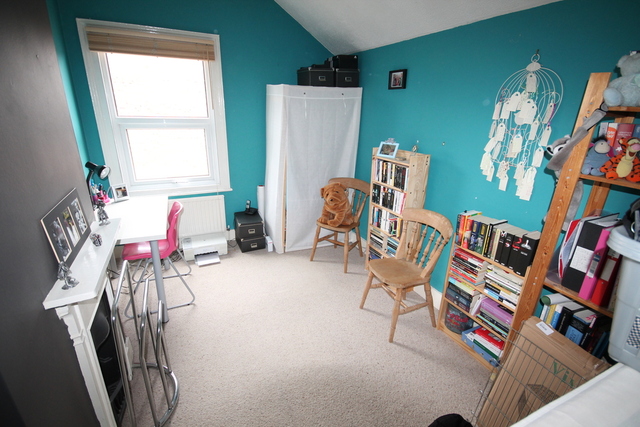  Image of 3 bedroom End of Terrace for sale in Hardwick Road Bedford MK42 at Beds  Bedford, MK42 9LF